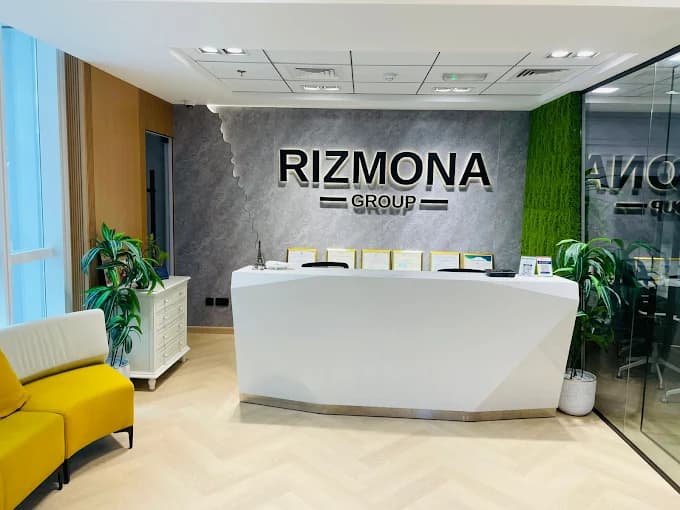 RIZ MONA Group Office